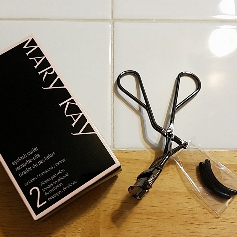 Eyelash curler - Mary Kay